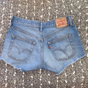 Levi’s cutoff blue jean shorts